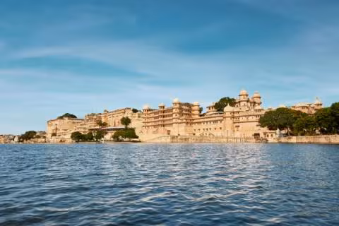 Taj Fatej Prakash Palace